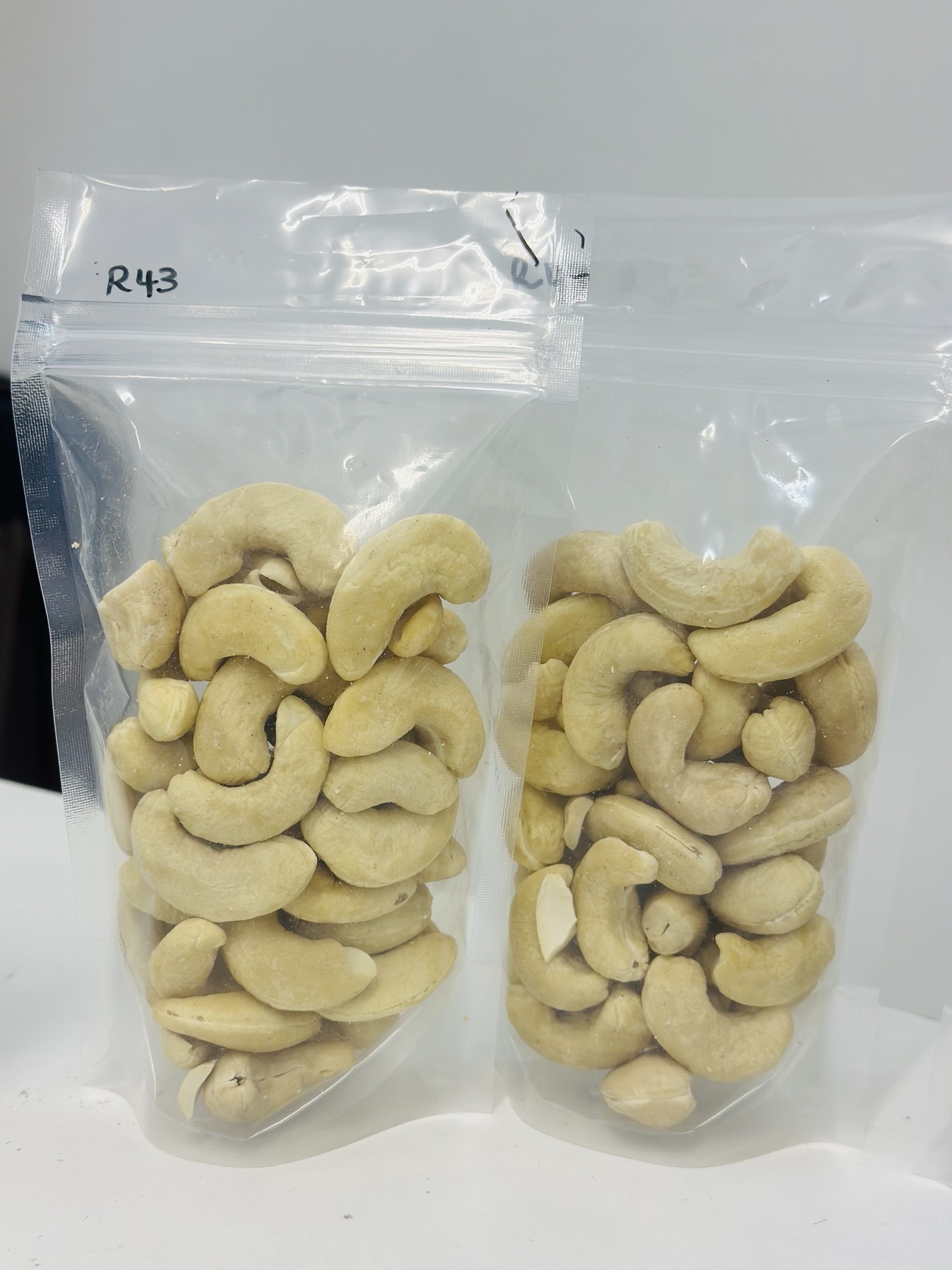 Cashew nuts 100 grams - Image 4
